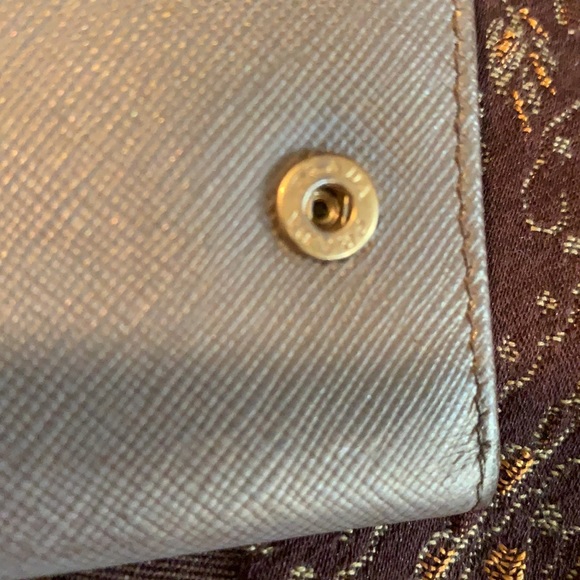 Authentic Prada card & keys holder - Picture 5 of 10